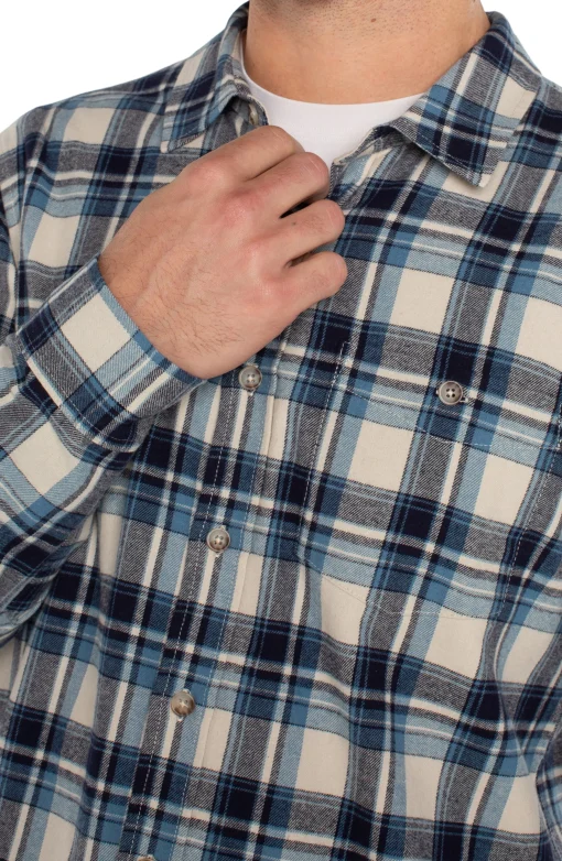 LONG SLEEVE BUTTON UP SHIRT
