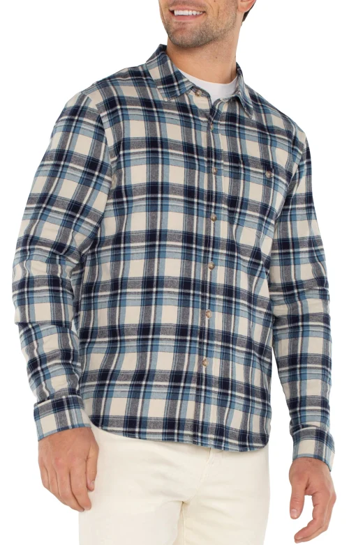 LONG SLEEVE BUTTON UP SHIRT