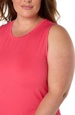 SLEEVELESS SCOOP NECK TANK