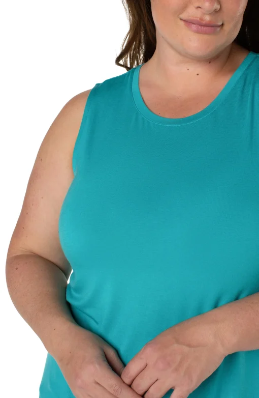 SLEEVELESS SCOOP NECK TANK
