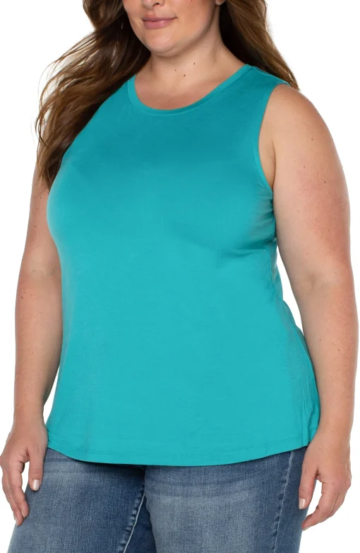 SLEEVELESS SCOOP NECK TANK